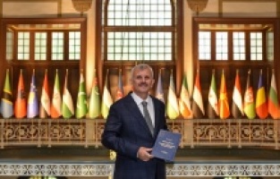 Titanik’ten kurtulan Türk’ün çılgın projesi 100 yıl sonra Rektör Erdöl tarafından yayımlandı.