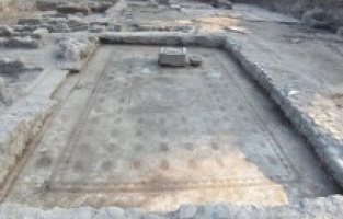 Bergama'da yaklaşık 1800 yıllık mozaik bulundu