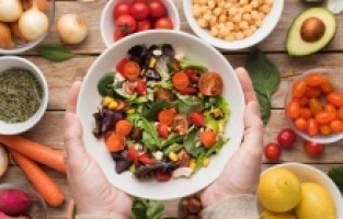 Sağlıklı beslenmede protein-karbonhidrat-yağ dengesi nasıl olmalıdır?