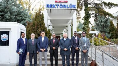 Somali Sağlık Bakanı Dr. Ali Haji Adam Abubakar ve beraberindeki