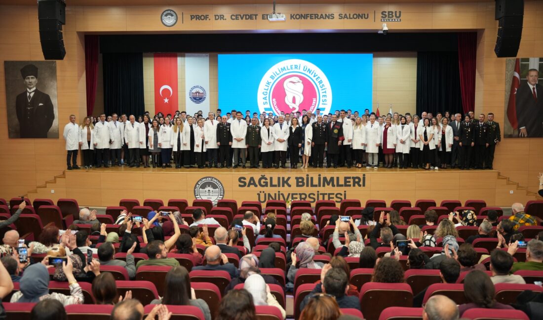 117 yıllık Türk diş hekimliği mirası yeni öğrencilerin beyaz önlükleriyle