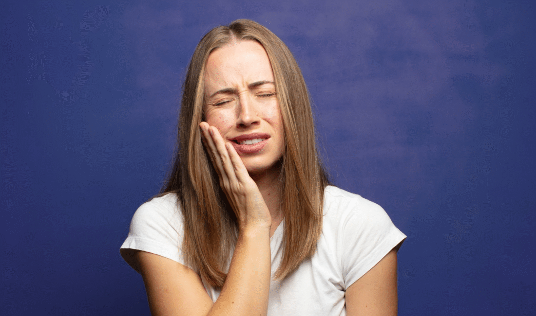 Basit bir gülümseme, hafif bir esinti ya da diş fırçalamak…