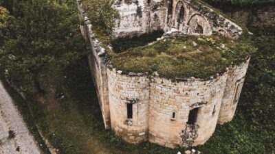 Gümüşhane’nin Dumanlı köyünde bulunan Santa Harabeleri, 17. yüzyıldan günümüze uzanan