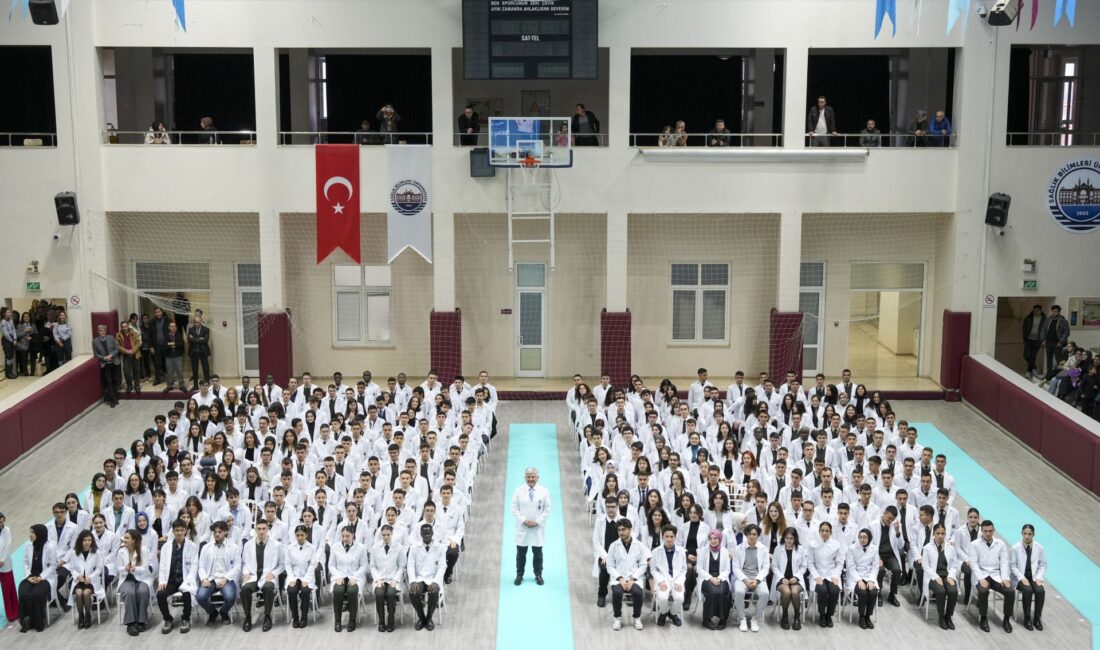 Sağlık sektörü, hem Türkiye’de hem