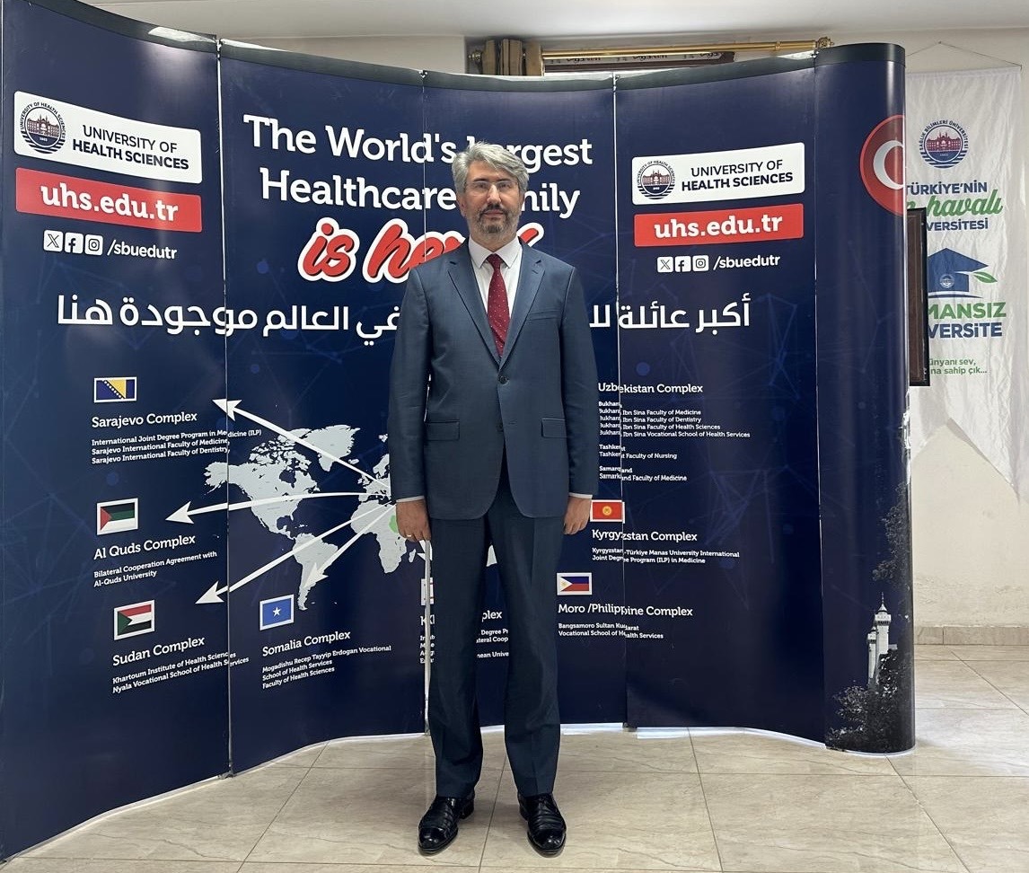 1966 yılında Gümüşhane’de doğan Uzm. Dr. Orhan Koç, Karadeniz Teknik