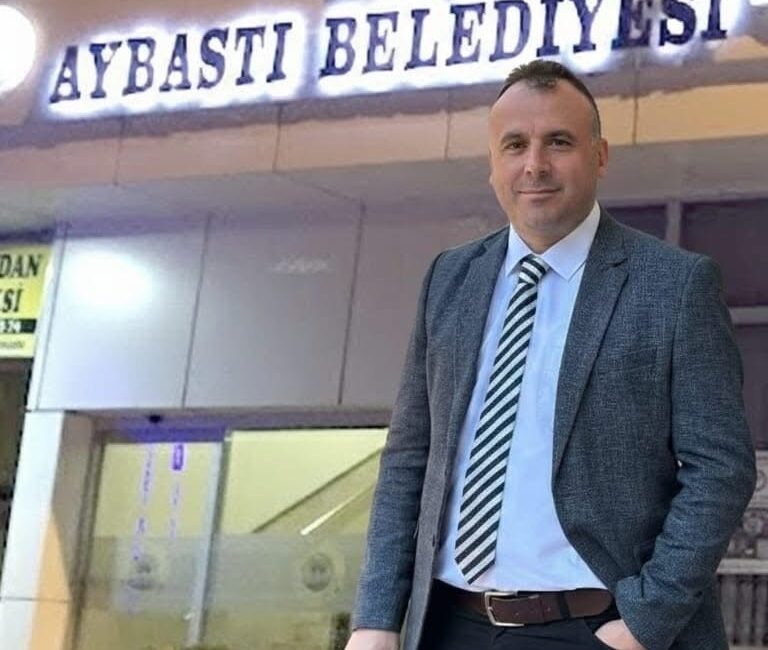Ordu’nun Aybastı ilçesinde Aybastı Belediyesi’nde zabıta müdürü olarak görev yapan