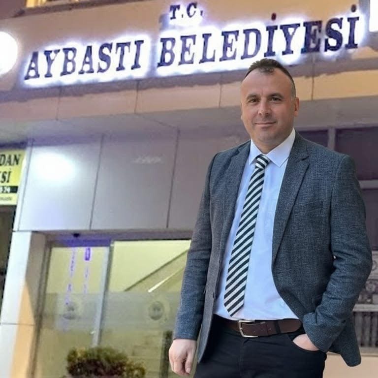 Ordu’nun Aybastı ilçesinde Aybastı Belediyesi’nde zabıta müdürü olarak görev yapan